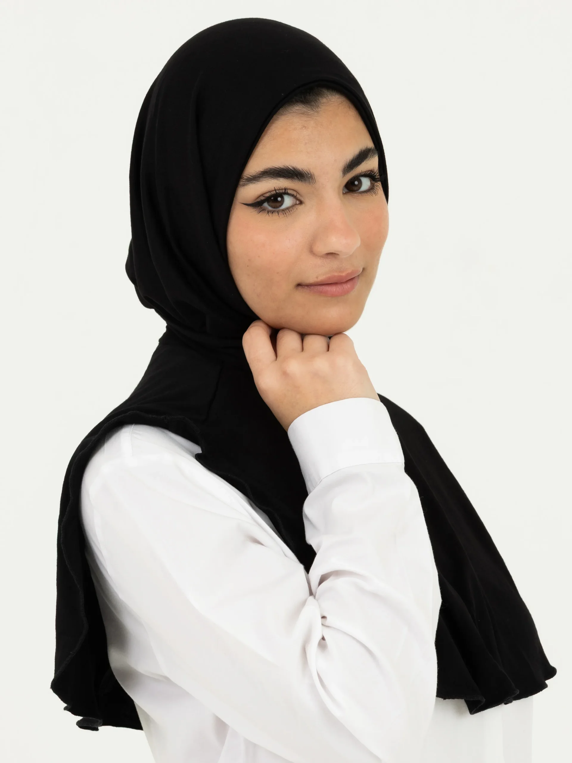 Easy Hijab With Blouse - Image 3