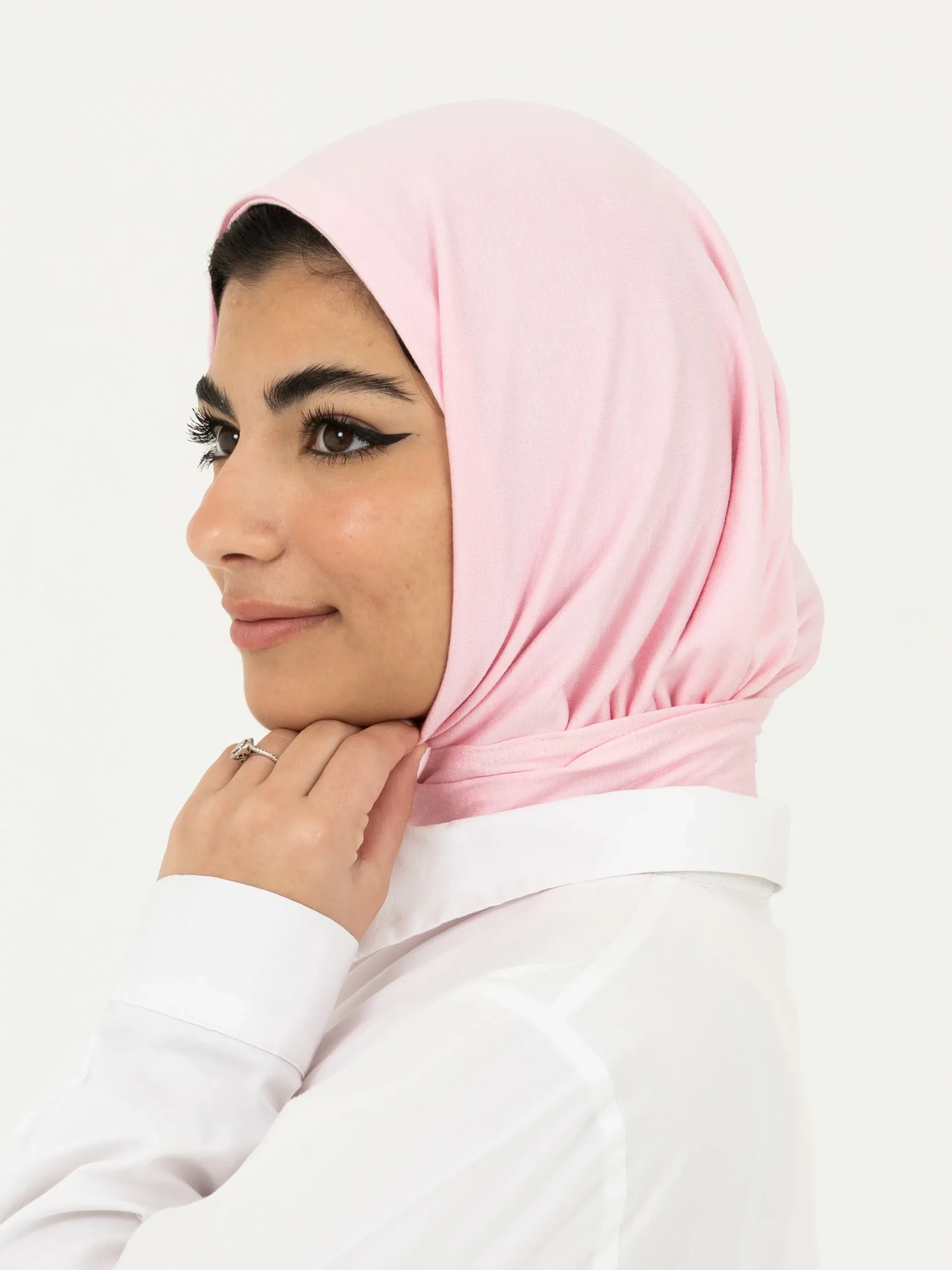 Easy Hijab With Blouse - Image 4