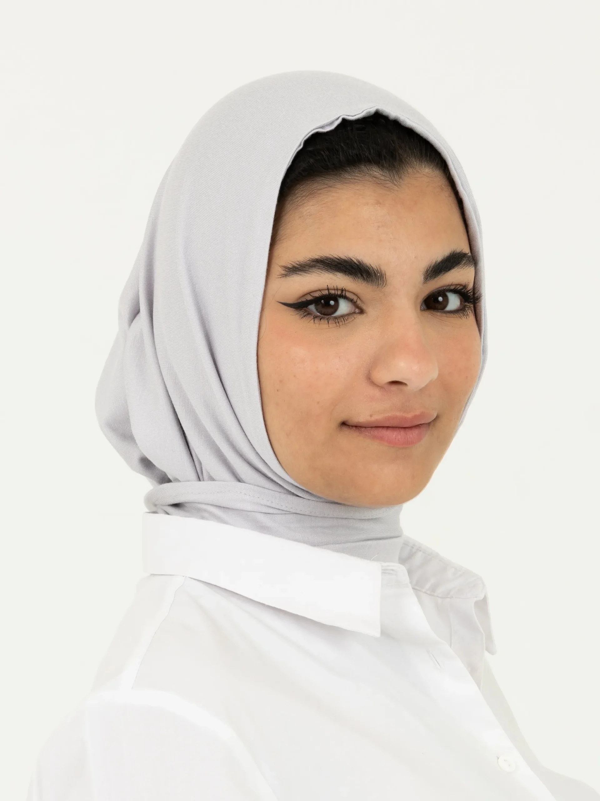 Easy Hijab With Blouse - Image 15